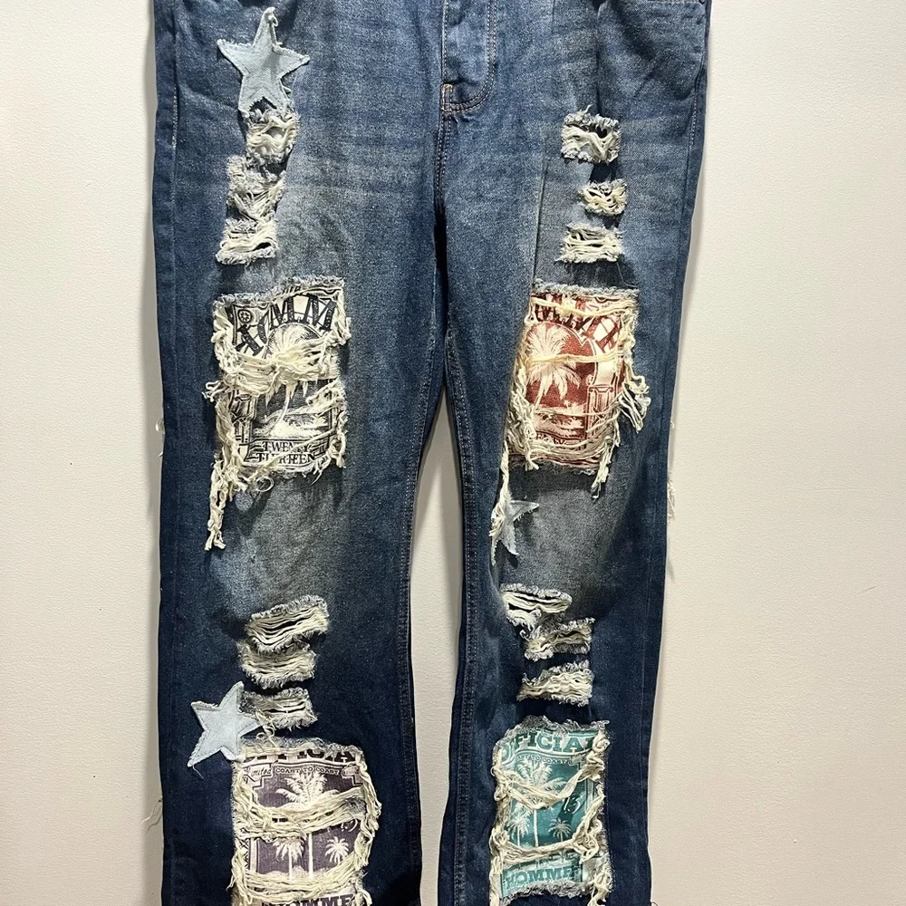 NWT Men's Size 36 Boohoo man Relaxed Rigid Flare Applique‎ Jeans, Wide leg